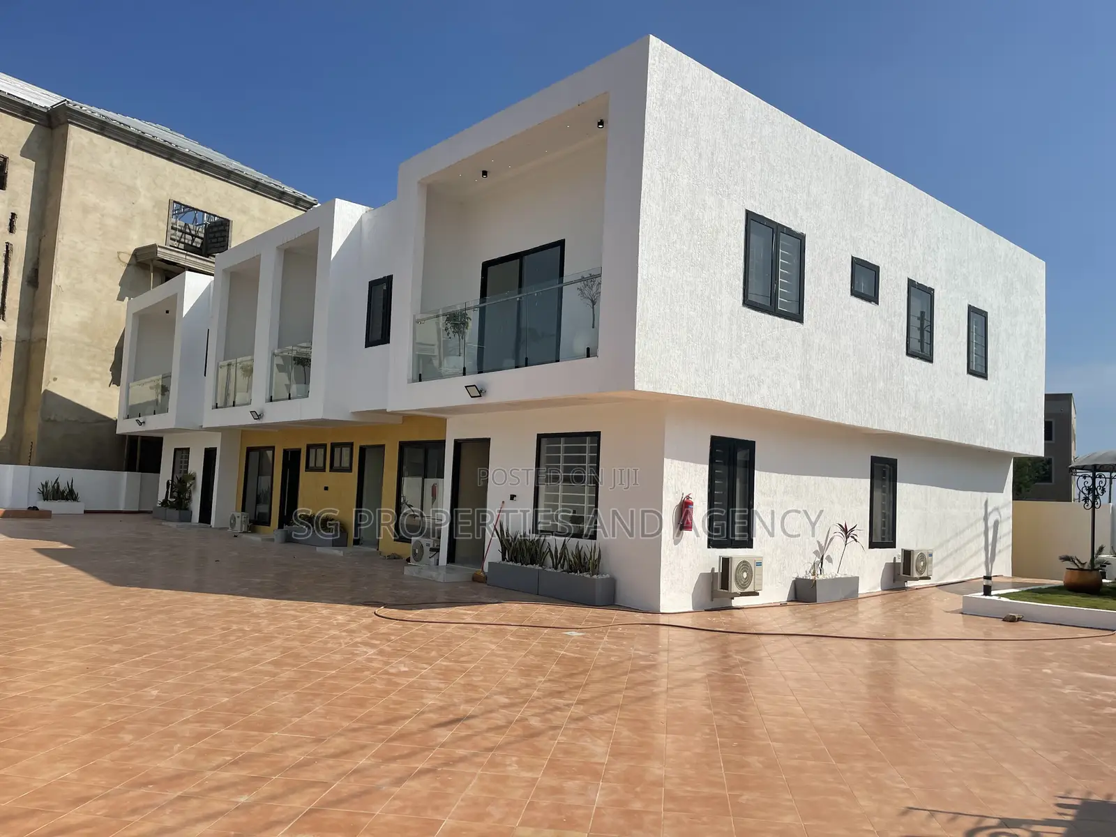 2bdrm Townhouse / Terrace in Lashibi, Spintex for rent in Spintex