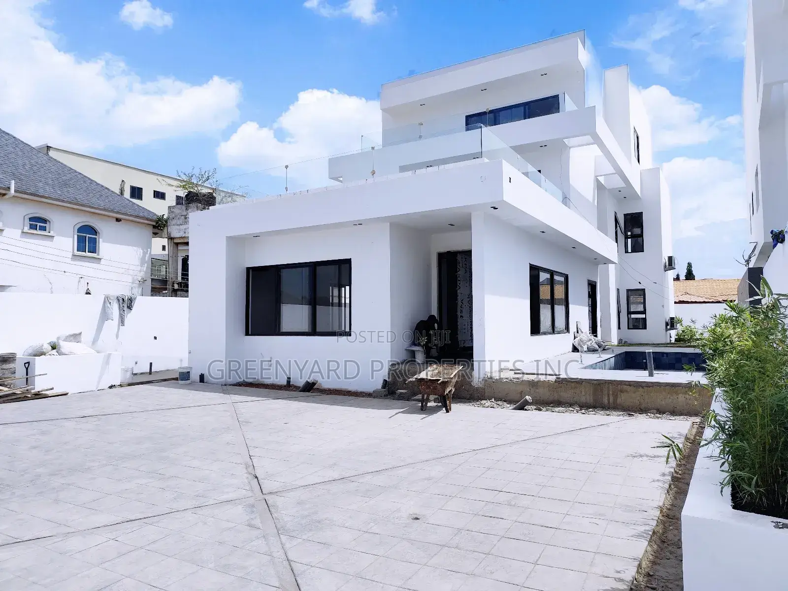 6bdrm Mansion in Adjiringanor, East Legon for sale in East Legon