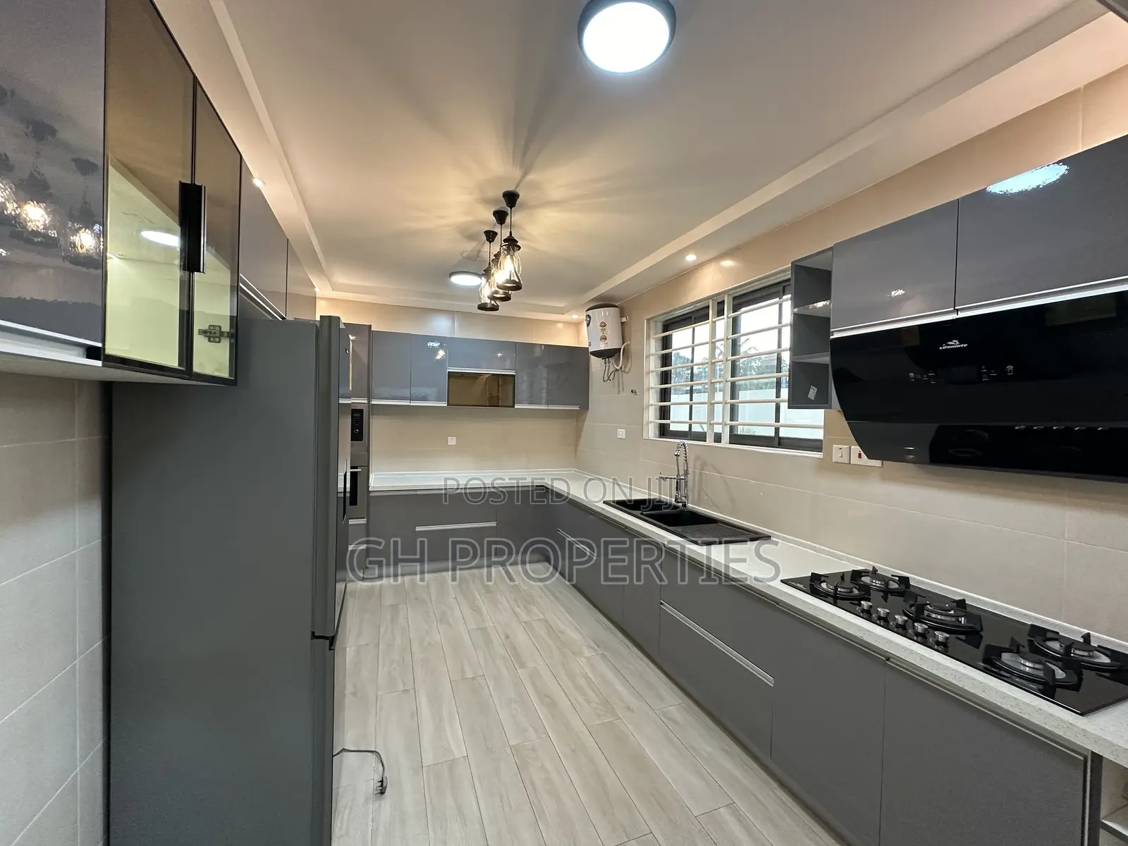 4bdrm House in Ahinsan Estate., Kumasi Metropolitan for sale in Kumasi Metropolitan