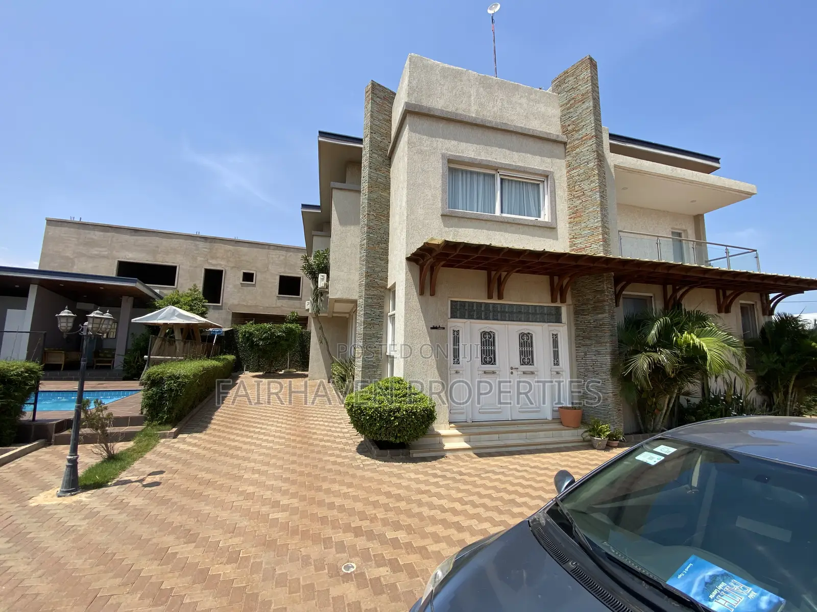 Furnished 4bdrm Townhouse / Terrace for rent in Airport Residential Area