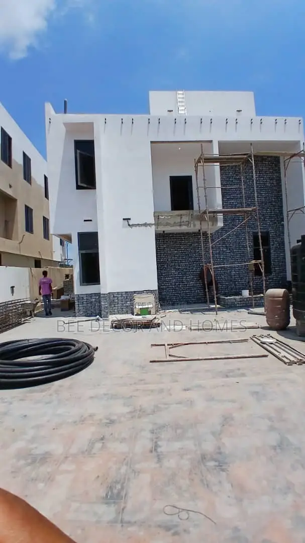5bdrm Mansion in Bee Decor & Homes, East Legon for sale in East Legon