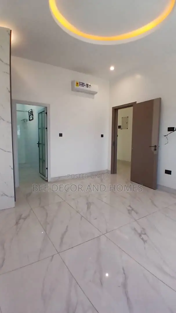 5bdrm Mansion in Bee Decor & Homes, East Legon for sale in East Legon