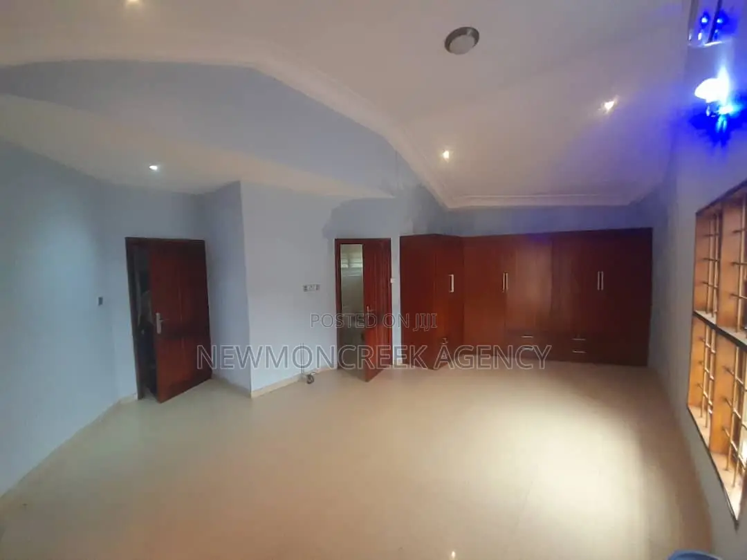 3bdrm Duplex in Gate Estate,Pokuase., Accra Metropolitan for rent in Accra Metropolitan