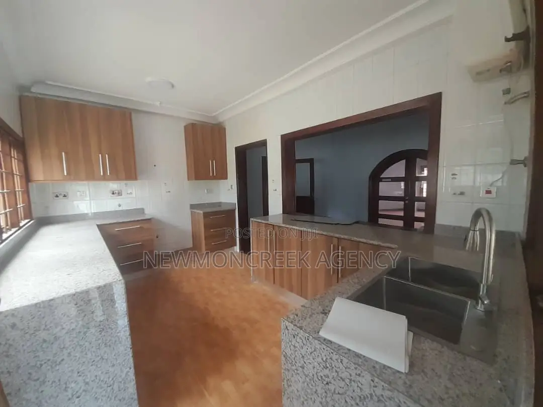 3bdrm Duplex in Gate Estate,Pokuase., Accra Metropolitan for rent in Accra Metropolitan