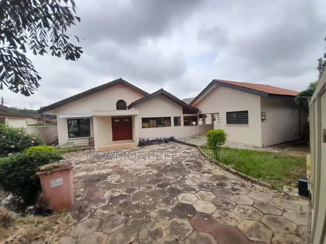 3bdrm Duplex in Gate Estate,Pokuase., Accra Metropolitan for rent in Accra Metropolitan