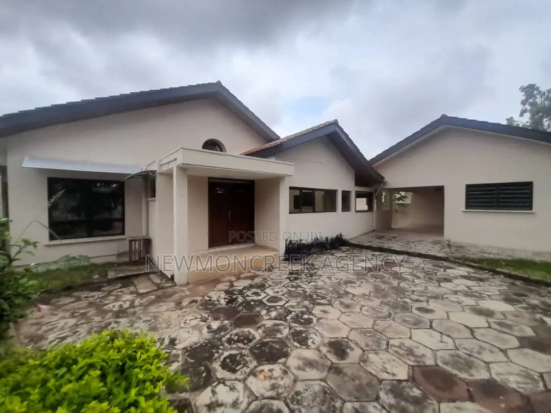 3bdrm Duplex in Gate Estate,Pokuase., Accra Metropolitan for rent in Accra Metropolitan