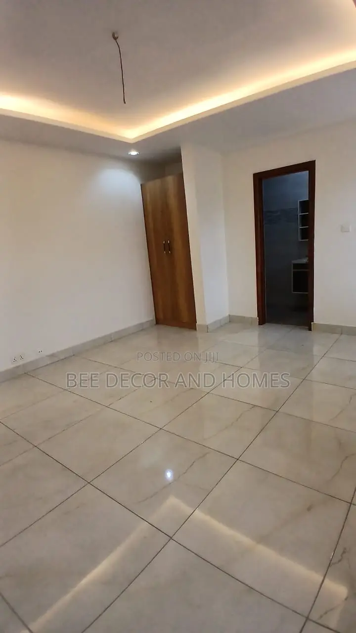 4bdrm Mansion in Bee Decor & Homes, East Legon for sale in East Legon