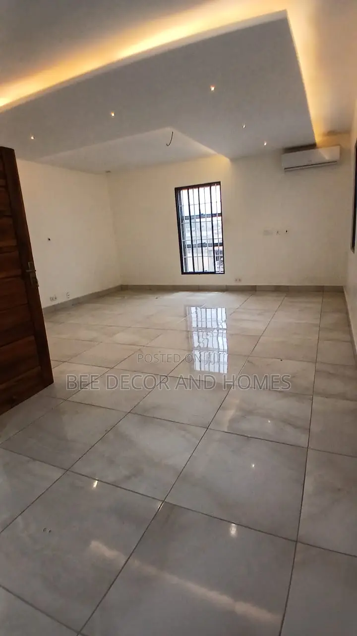 4bdrm Mansion in Bee Decor & Homes, East Legon for sale in East Legon