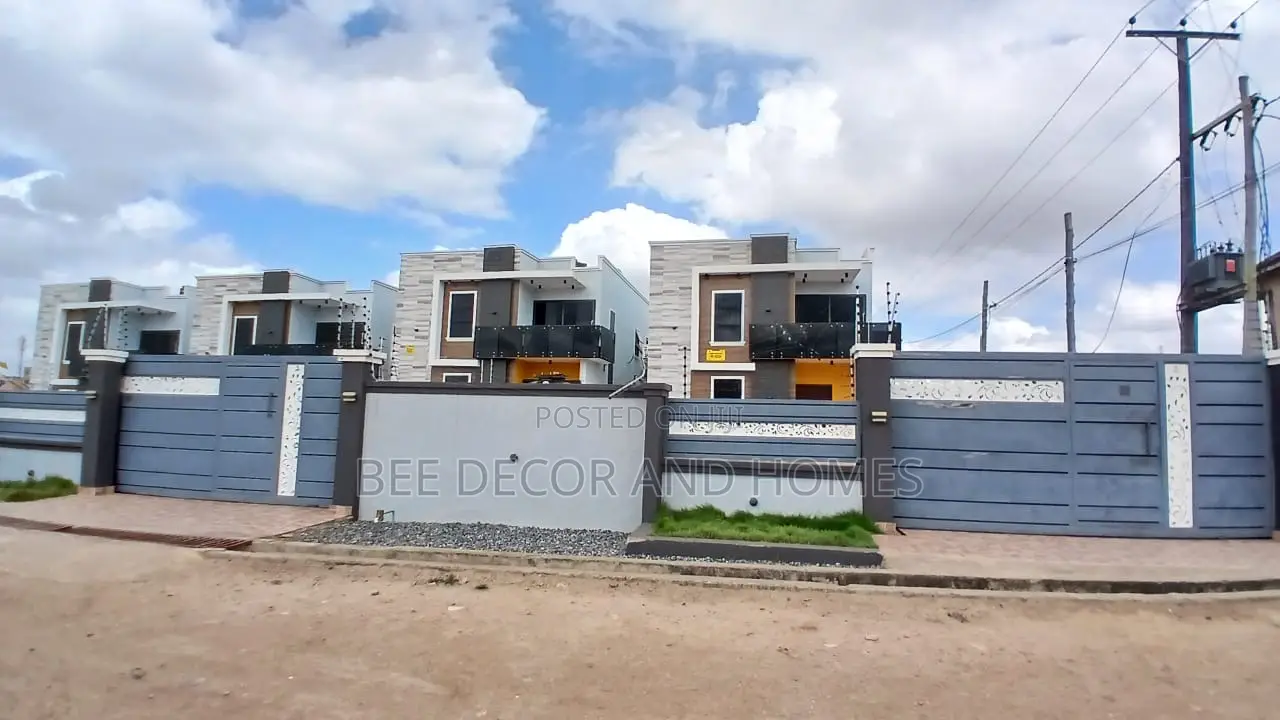 4bdrm Mansion in Bee Decor & Homes, East Legon for sale in East Legon