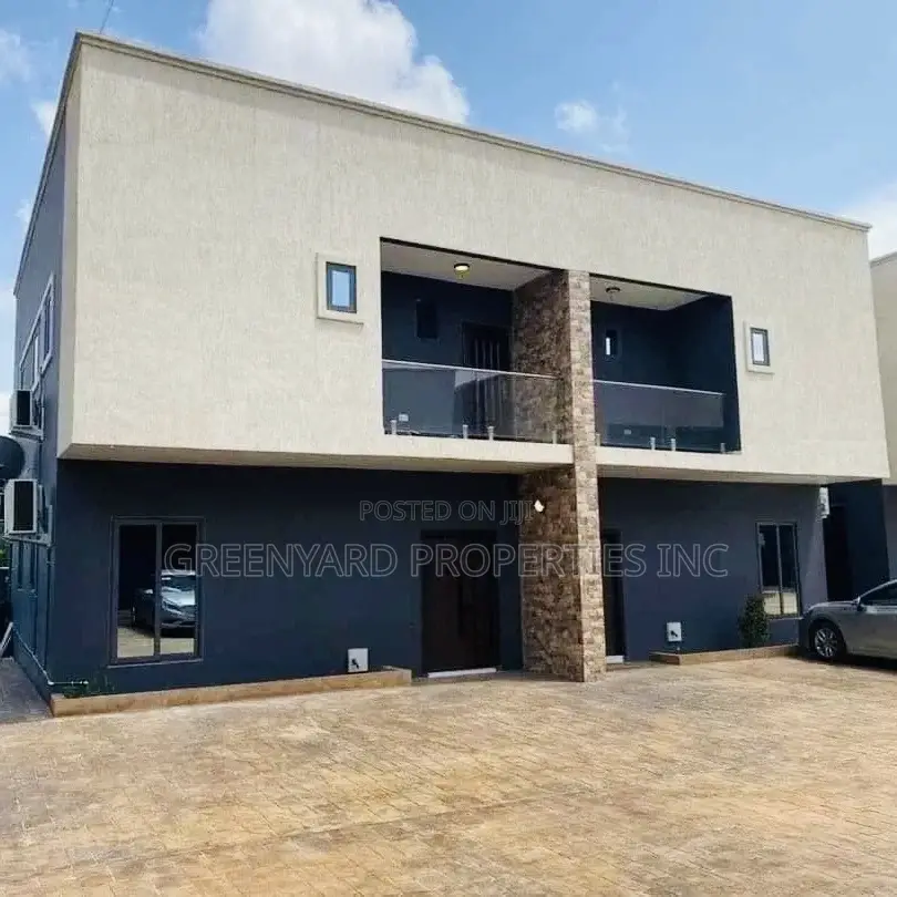 2bdrm Townhouse / Terrace in Upsa, East Legon for rent in East Legon
