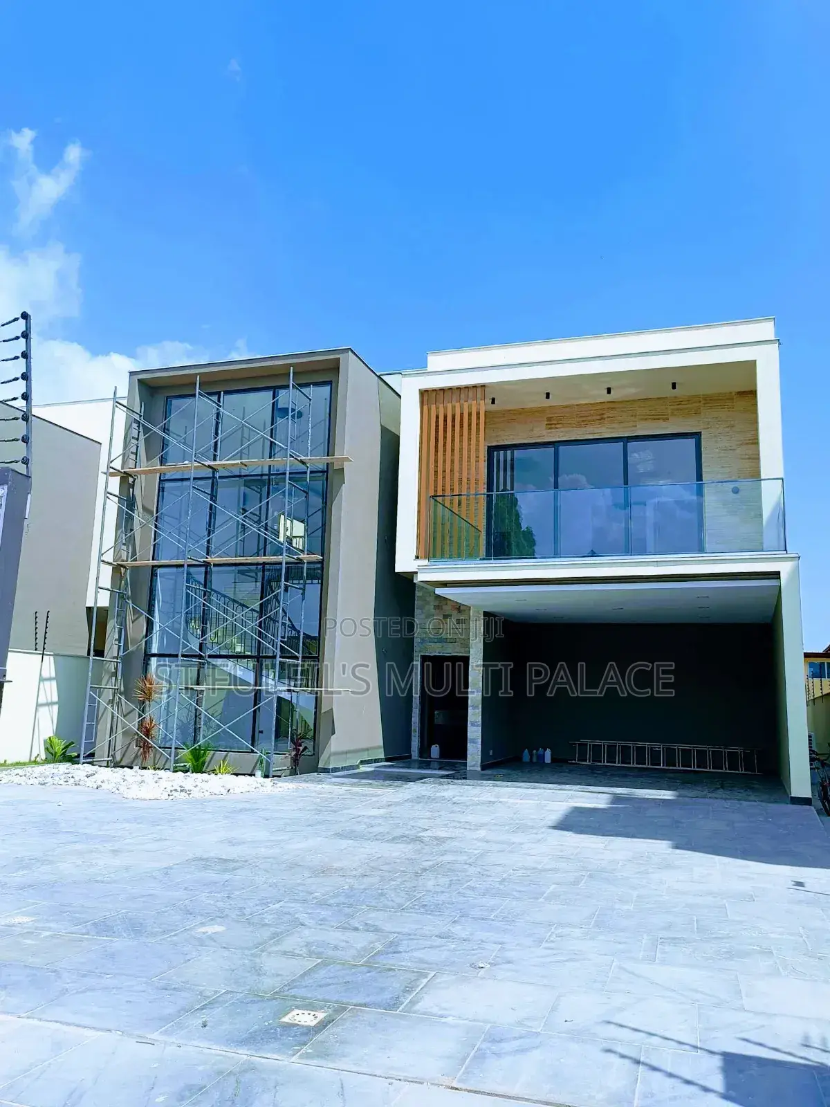 5bdrm House in East Legon American for sale in East Legon
