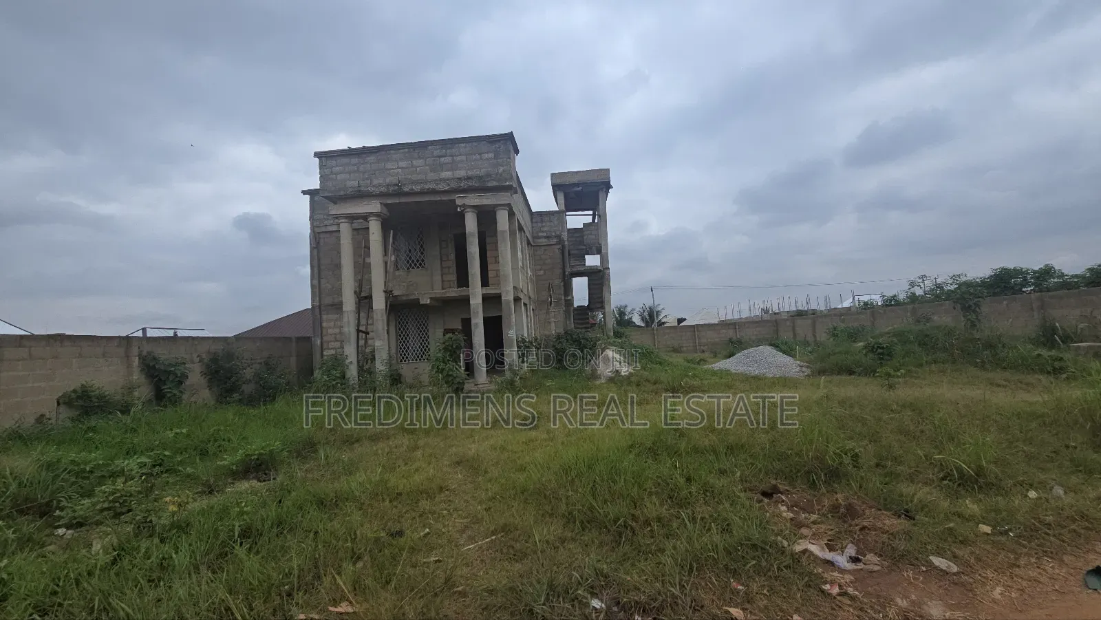 5bdrm House in Fredimens Real, Kumasi Metropolitan for sale in Kumasi Metropolitan