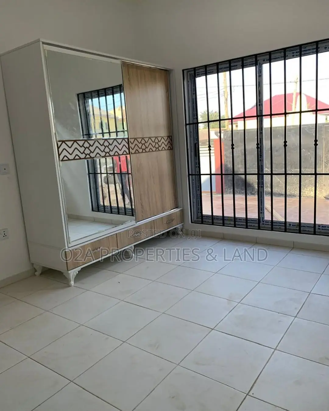 3bdrm House in East Legon - Ogbojo, New Site for sale in New Site