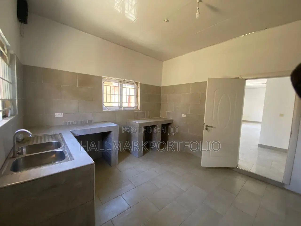 3bdrm House in Blue Rose Estate, Budumburam for sale in Budumburam