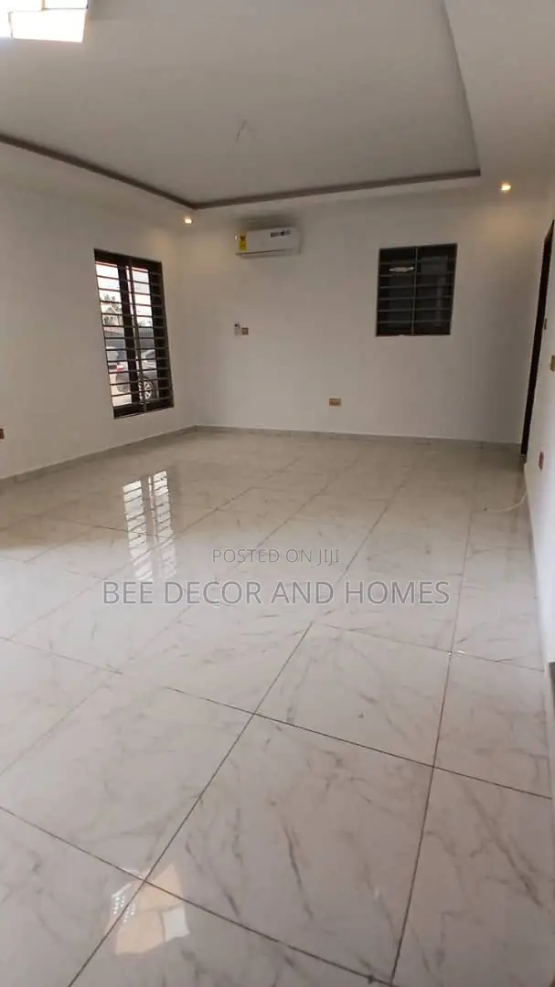 2bdrm Townhouse / Terrace in Bee Decor& Homes, Madina for rent in Madina