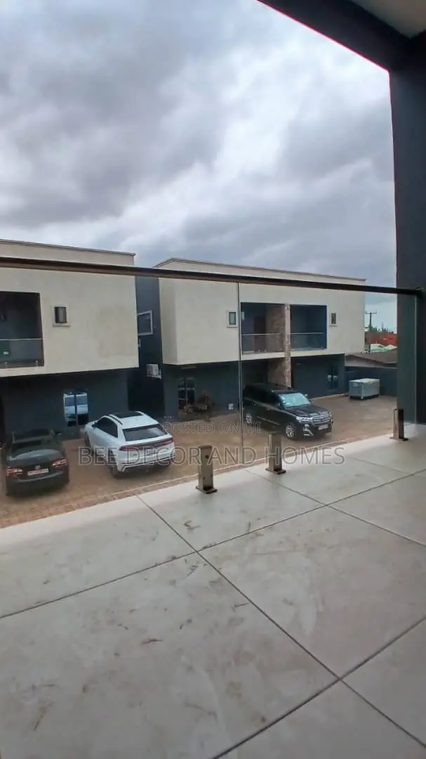 2bdrm Townhouse / Terrace in Bee Decor& Homes, Madina for rent in Madina