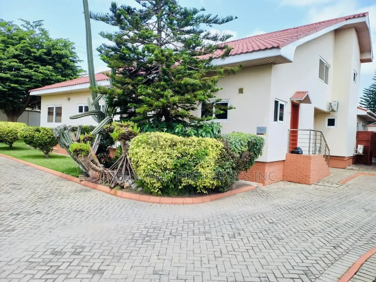 Furnished 4bdrm House in Garage, East Legon for rent in East Legon