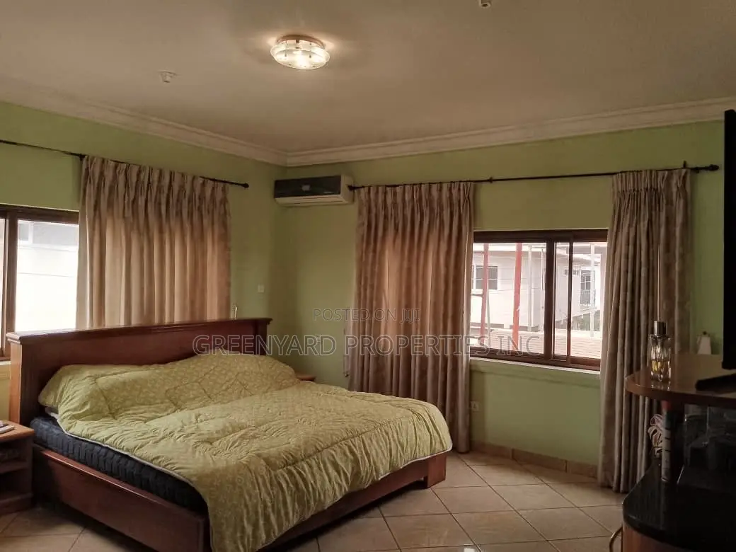 6bdrm Mansion in Adjinganor, East Legon for sale in East Legon