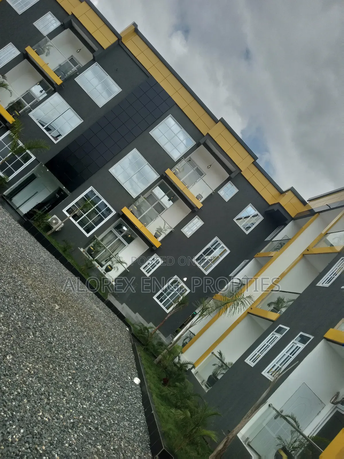 1bdrm Apartment in $40,000 Amrahia, Adenta for sale in Adenta