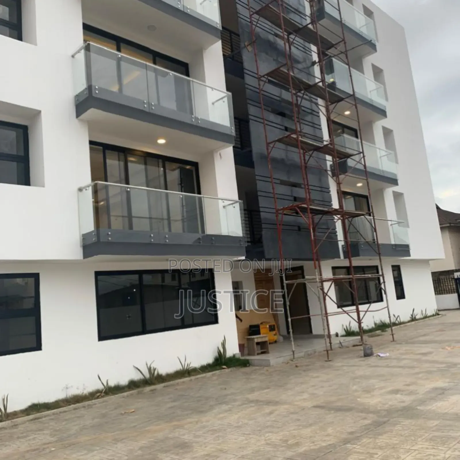 2bdrm Apartment in East Legon, American House for rent in American House