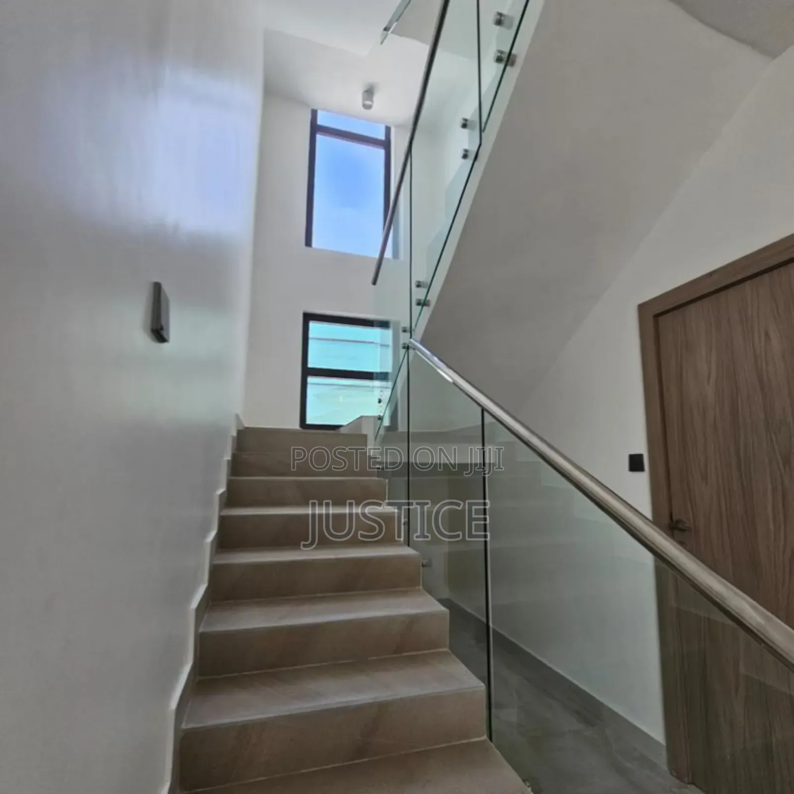 4bdrm Townhouse/Terrace in Cantonments for sale in Cantonments