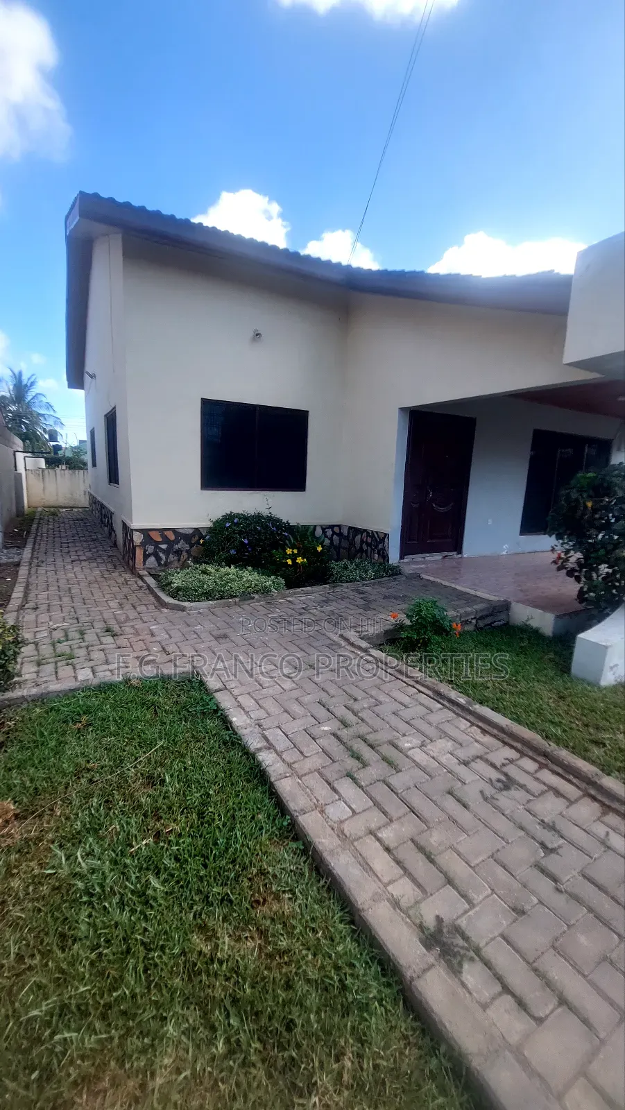 2bdrm House in Kg. Franco, Spintex for sale in Spintex