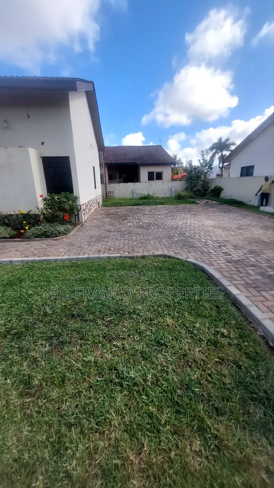 2bdrm House in Kg. Franco, Spintex for sale in Spintex