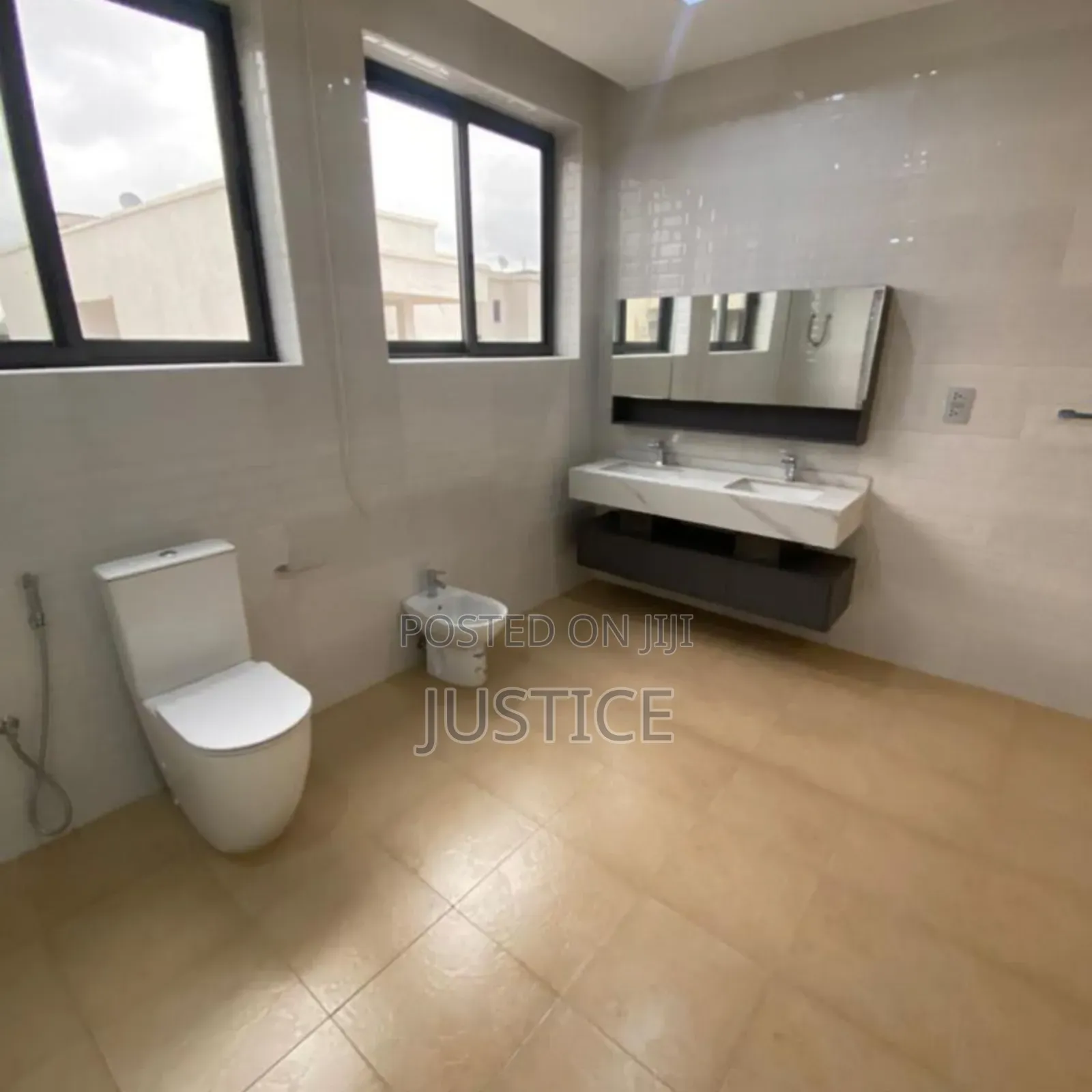 4bdrm Duplex in Airport Residential for sale in Airport Residential Area