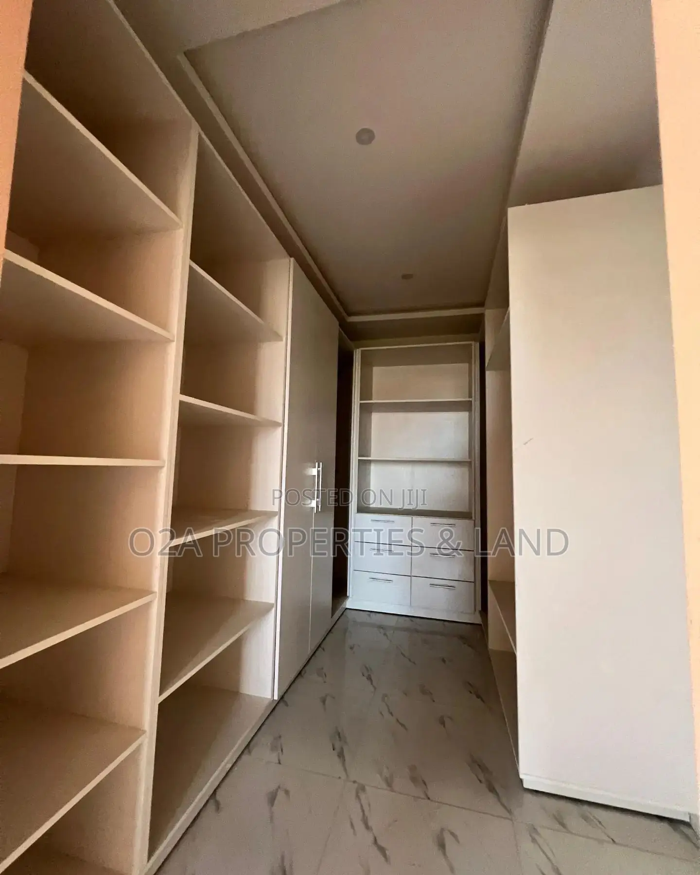 4bdrm House in Sakumono for sale in Sakumono