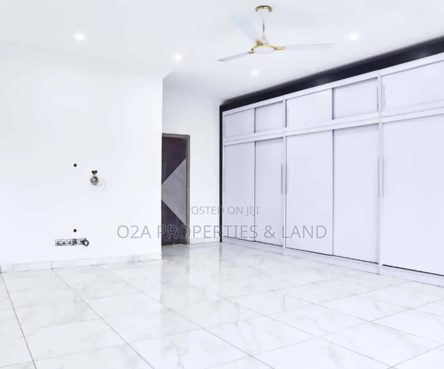 4bdrm House in Adenta (Close To The, New Legon for sale in New Legon