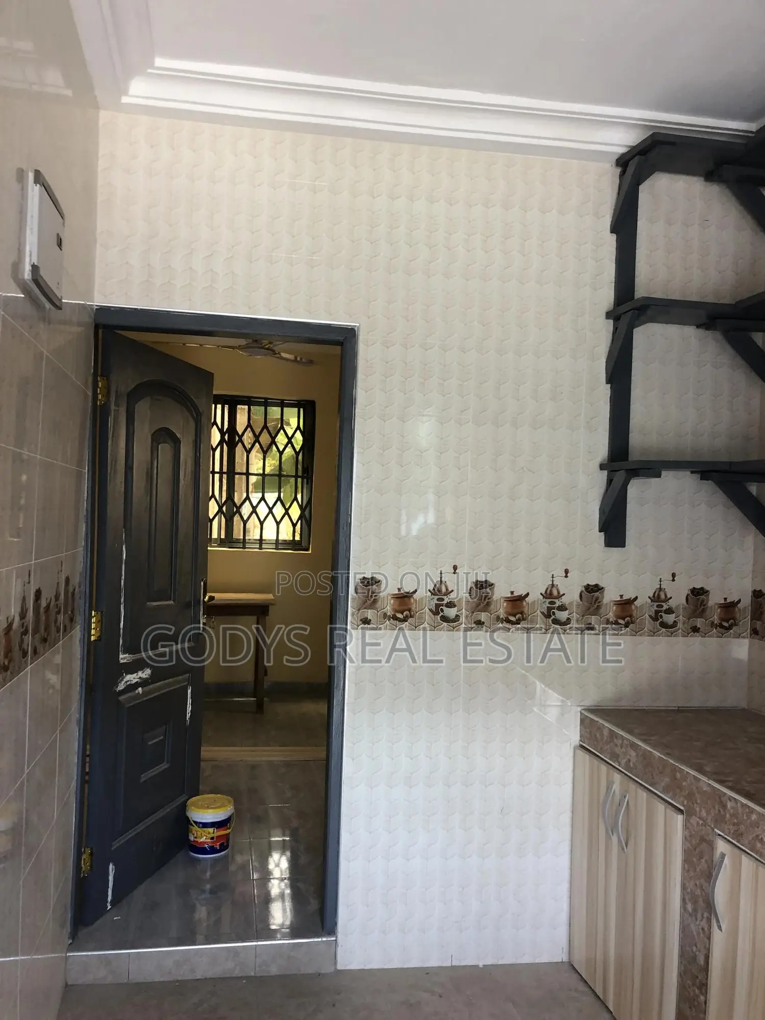 1bdrm Apartment in Obom Road, Kasoa for rent in Kasoa