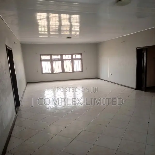 4bdrm House in Abelemkpe, Methodist Church Area for sale in Methodist Church Area