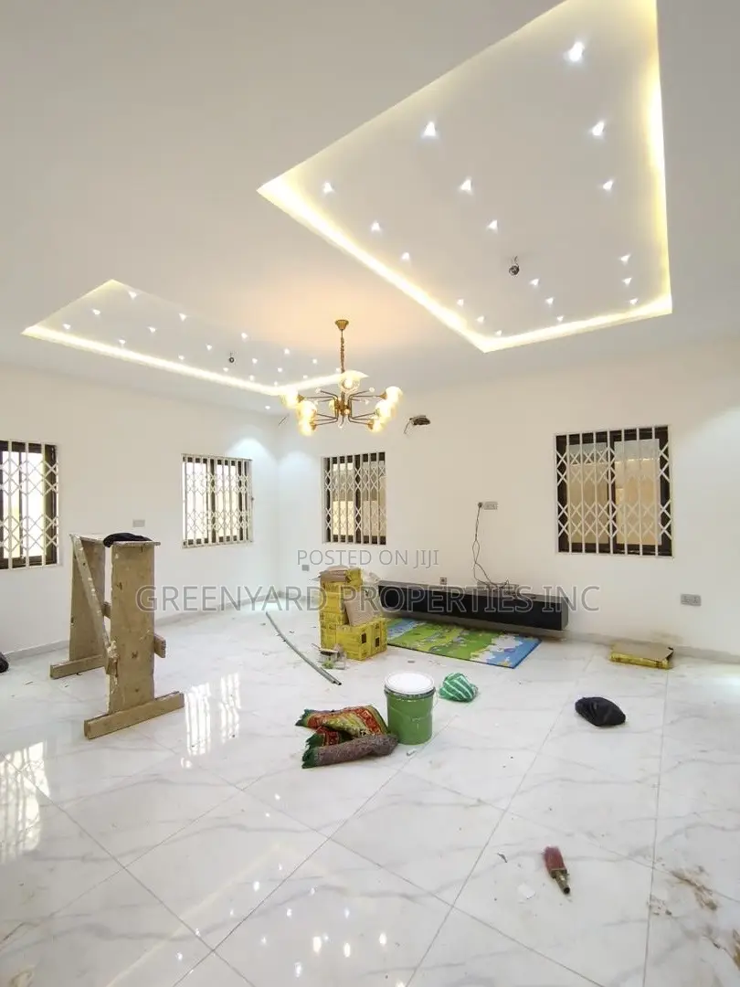 4bdrm House in Lakeside for sale in Lake Side Estate
