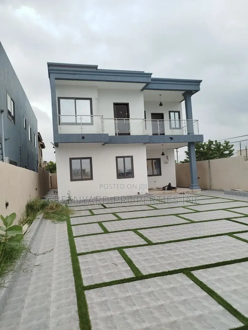 4bdrm House in Lakeside for sale in Lake Side Estate
