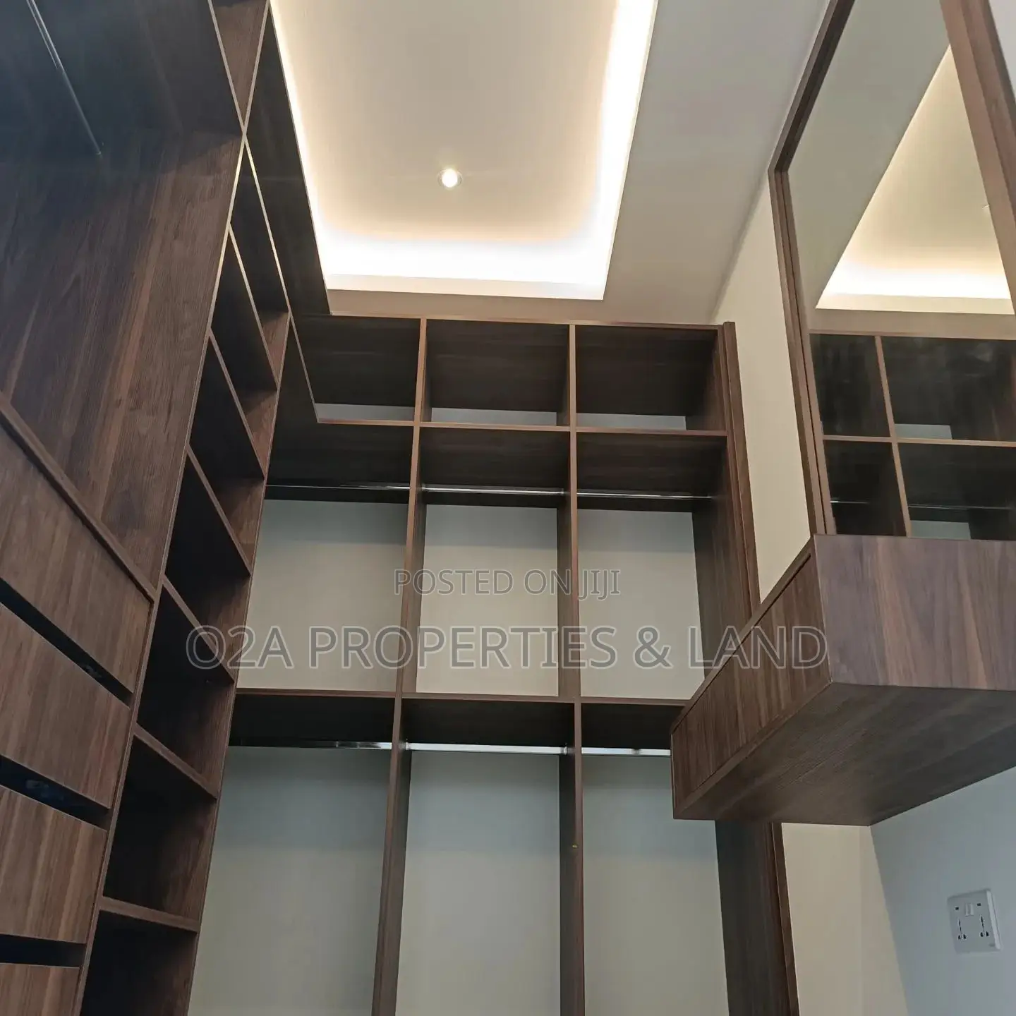 4bdrm House in East Legon, Ability for sale in Ability