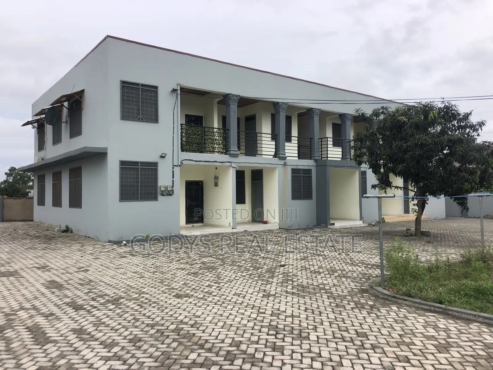2bdrm Apartment in New Market, Kasoa for rent in Kasoa
