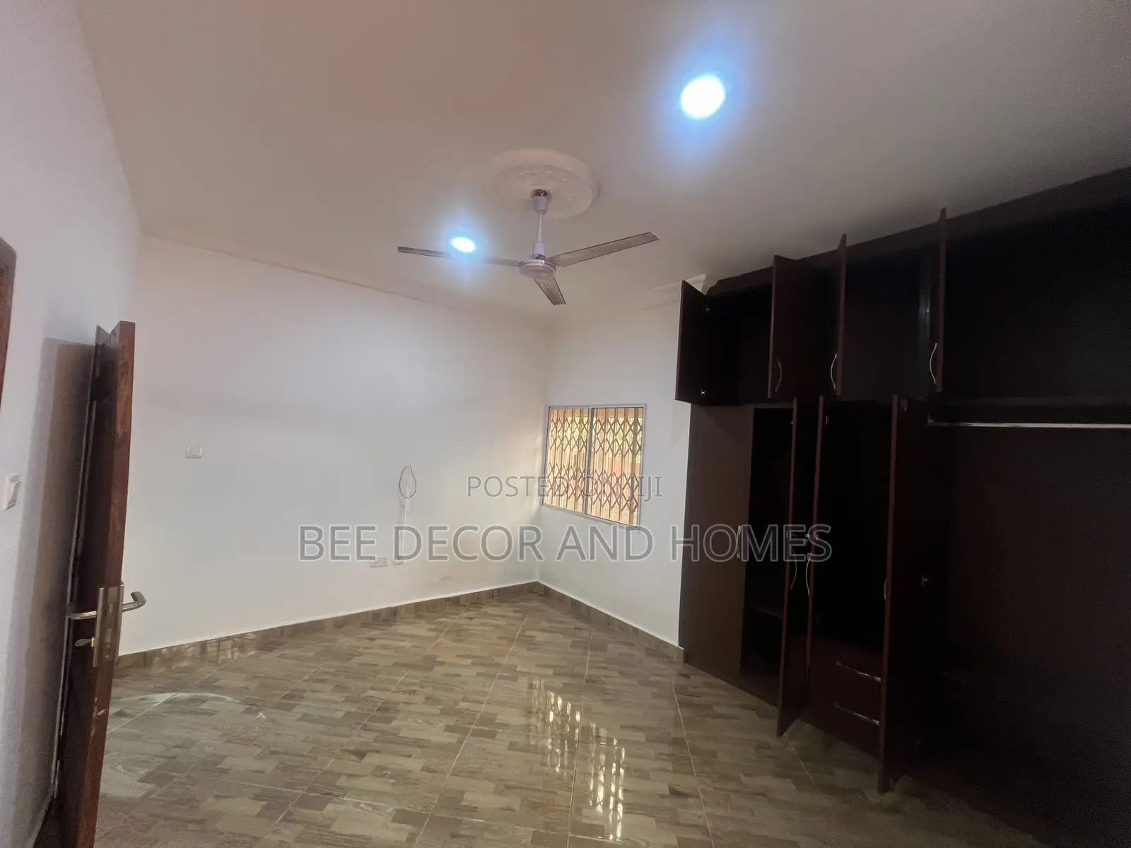 3bdrm Apartment in Bee Decor & Homes, Old Ashomang for rent in Old Ashomang