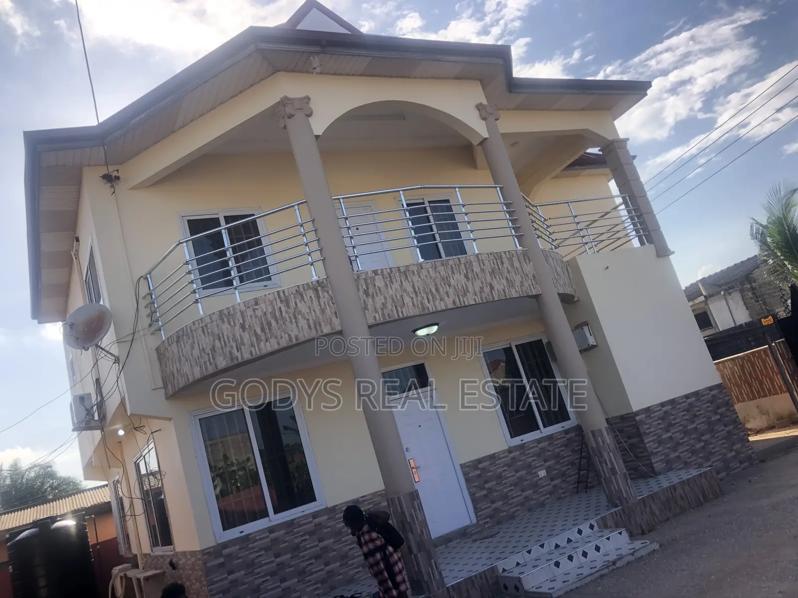 Three Bedrooms Fully Furnished in Kasoa