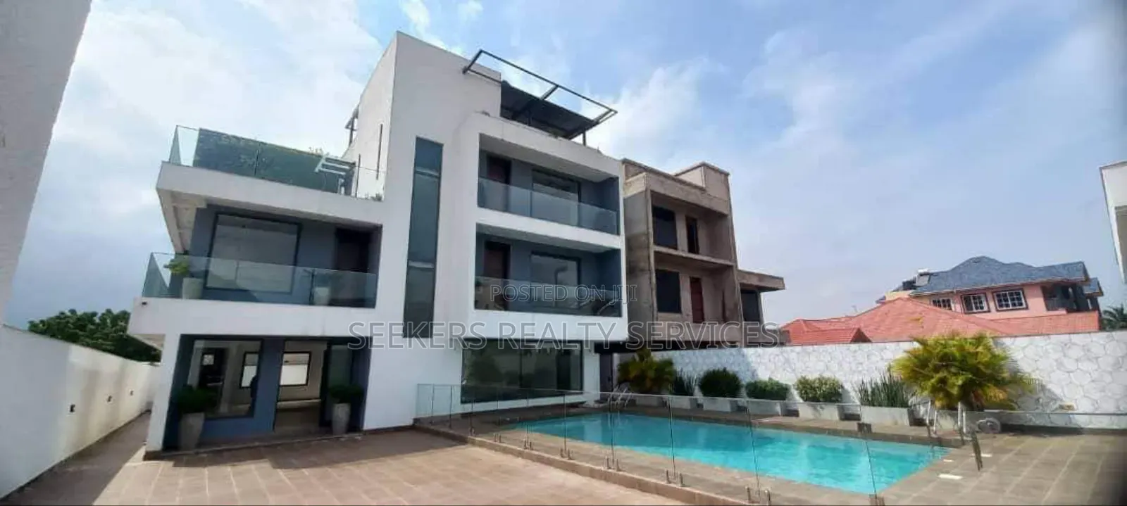 6bdrm Mansion in Seekers Realty, Adjiriganor for sale in Adjiriganor