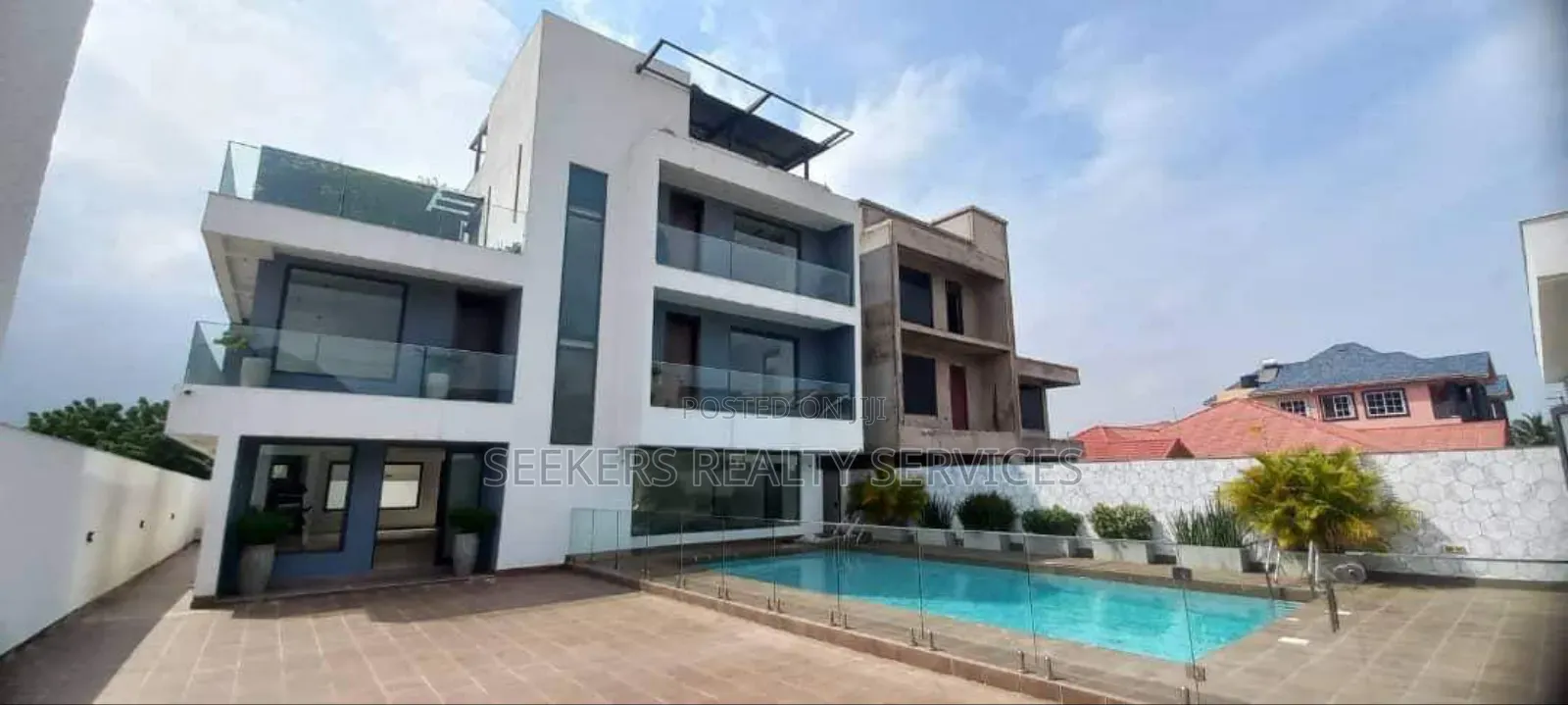 6bdrm Mansion in Seekers Realty, Adjiriganor for sale in Adjiriganor