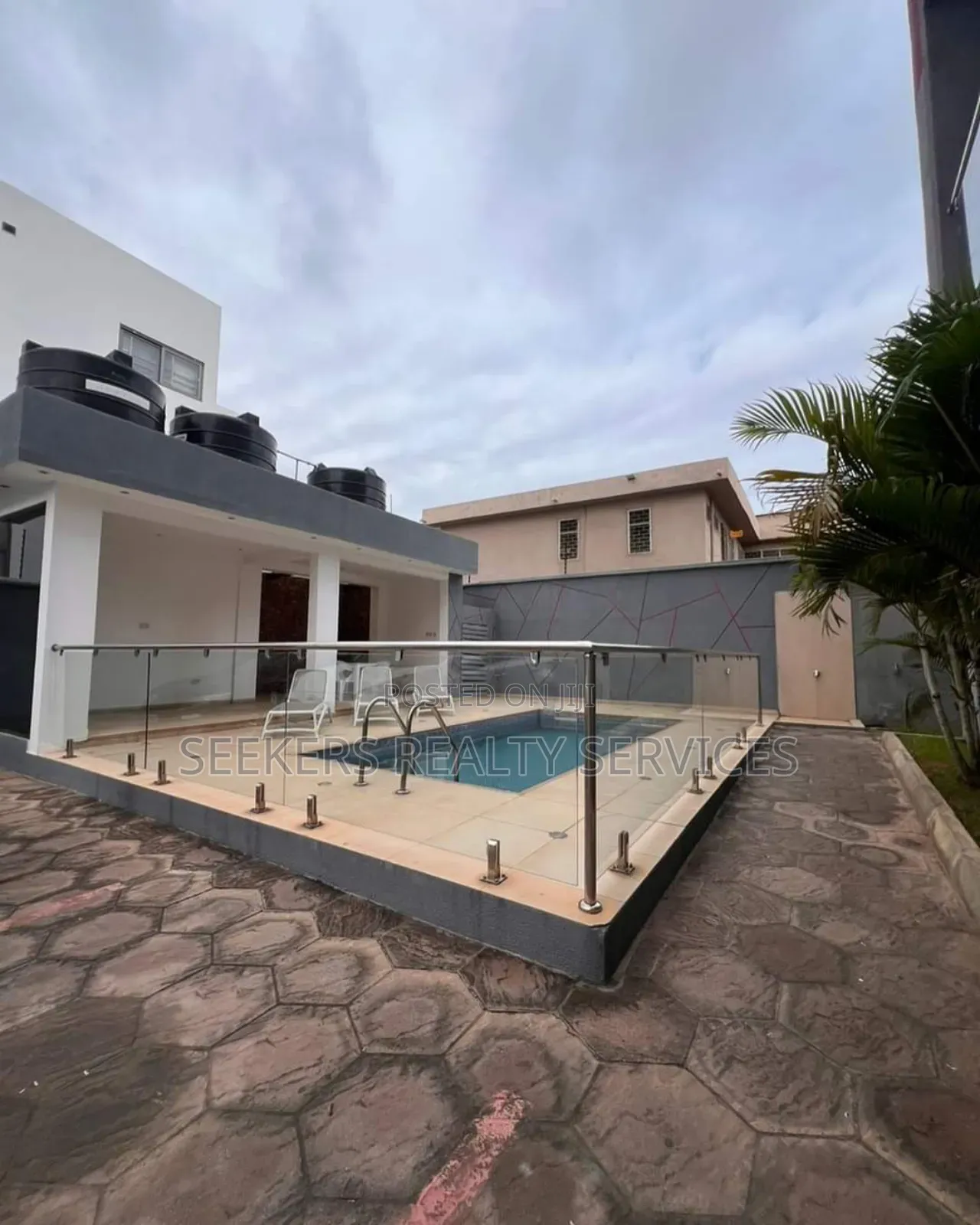 Furnished 3bdrm Apartment in Seekers Realty., Cantonments for rent in Cantonments