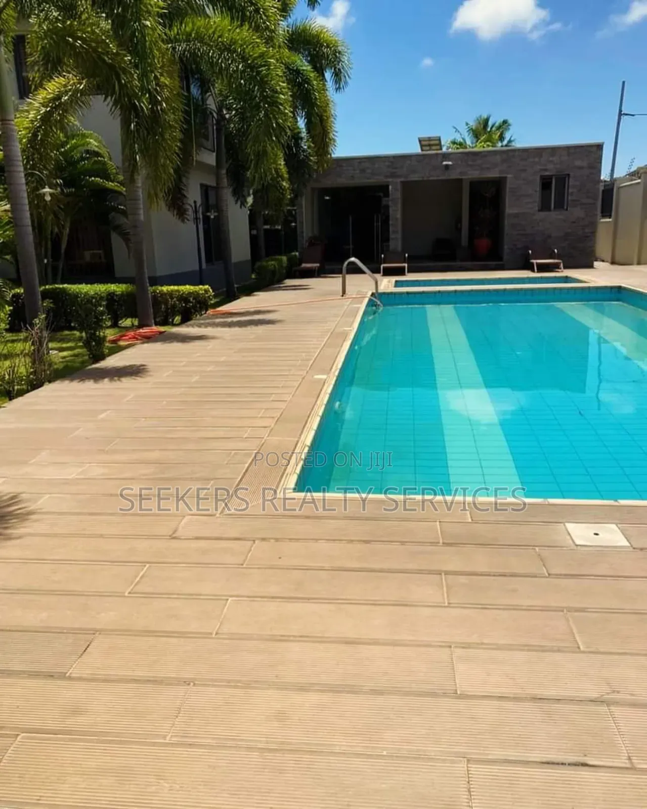 4bdrm Townhouse / Terrace in Seekers Realty, Cantonments for rent in Cantonments