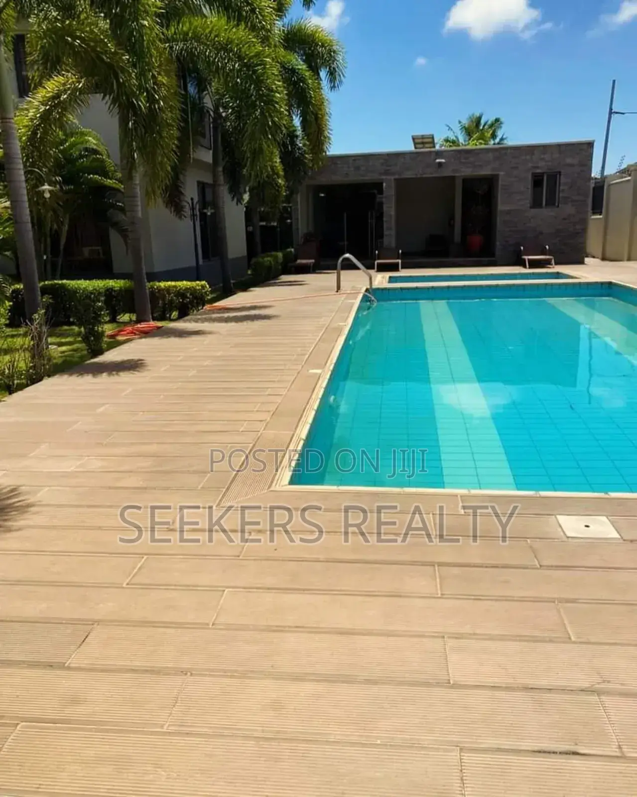 4bdrm Townhouse / Terrace in Seekers Realty, Cantonments for rent in Cantonments