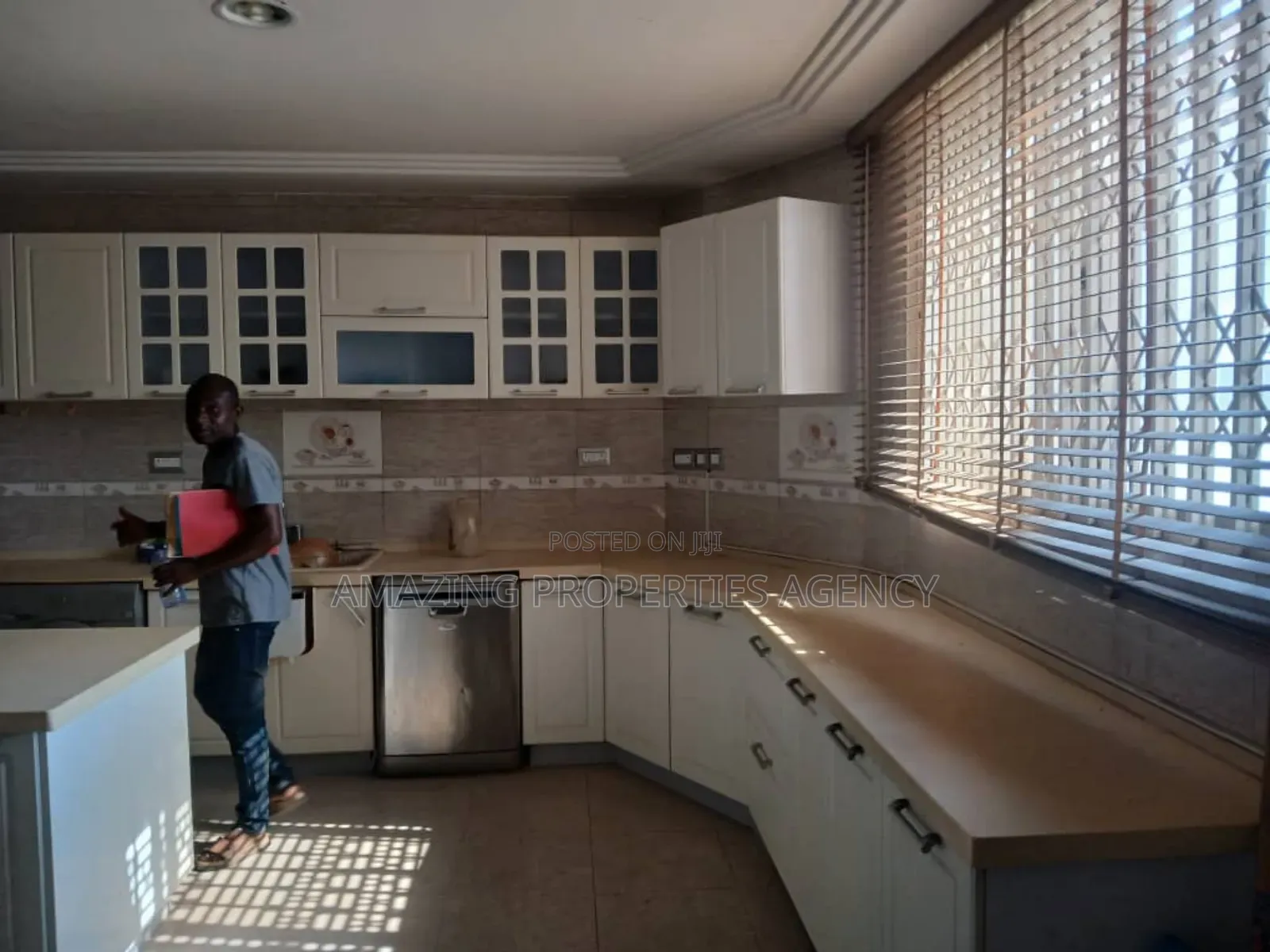 4bdrm House in East Legon for sale in East Legon