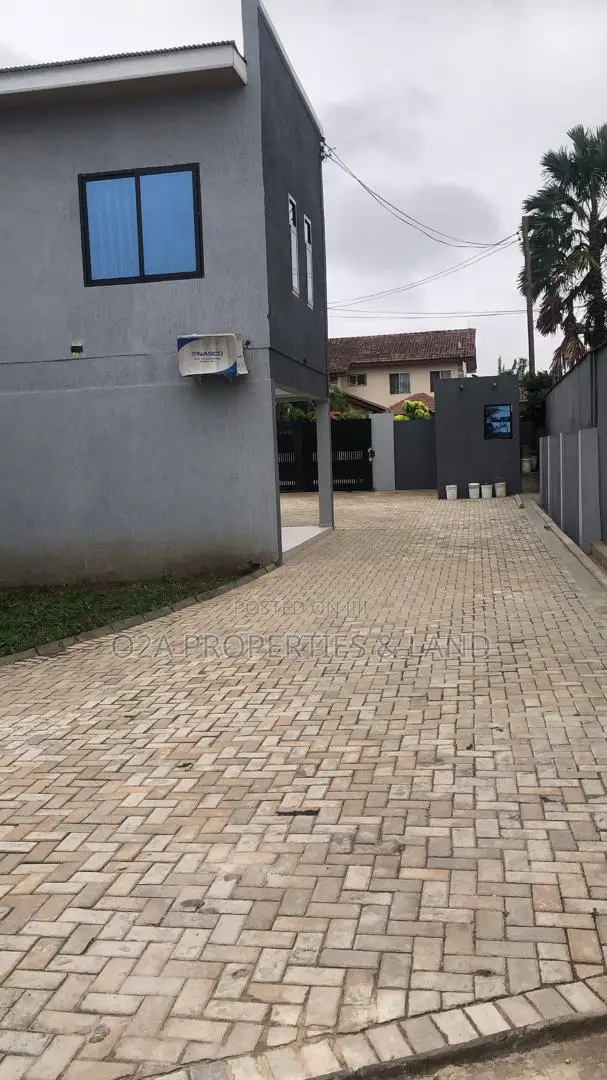 5bdrm House in Labone for rent in Labone Junction