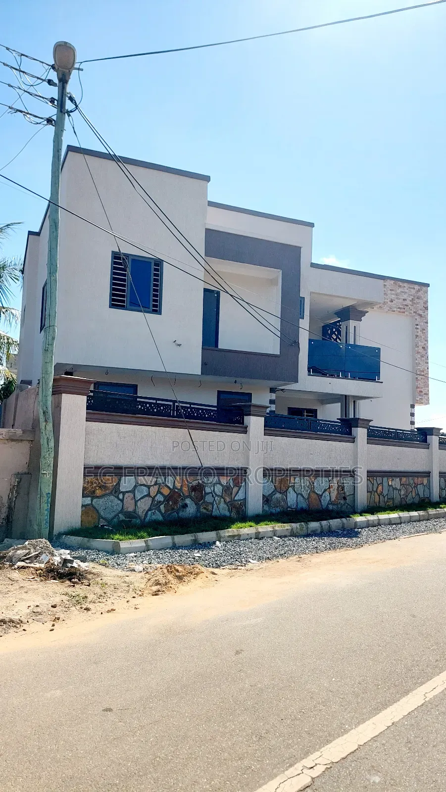 4bdrm House in Kg. Franco, Spintex for sale in Spintex
