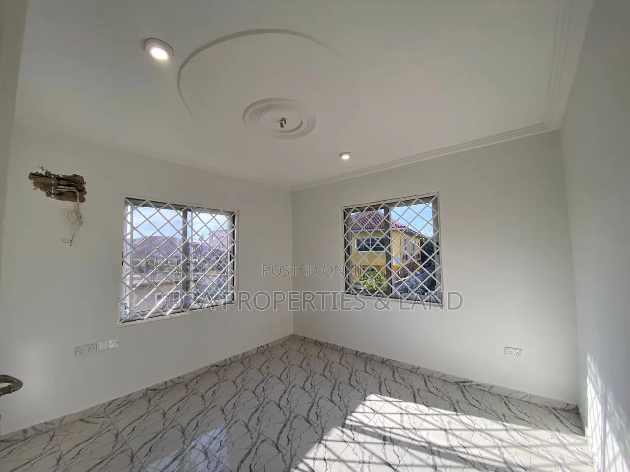 2bdrm Apartment in Lashibi Emef Estate, Sakumono for rent in Sakumono