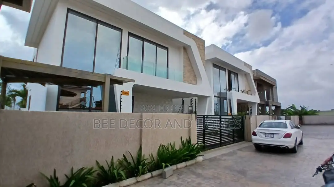 3bdrm House in Bee Decor & Homes, Achimota for sale in Achimota
