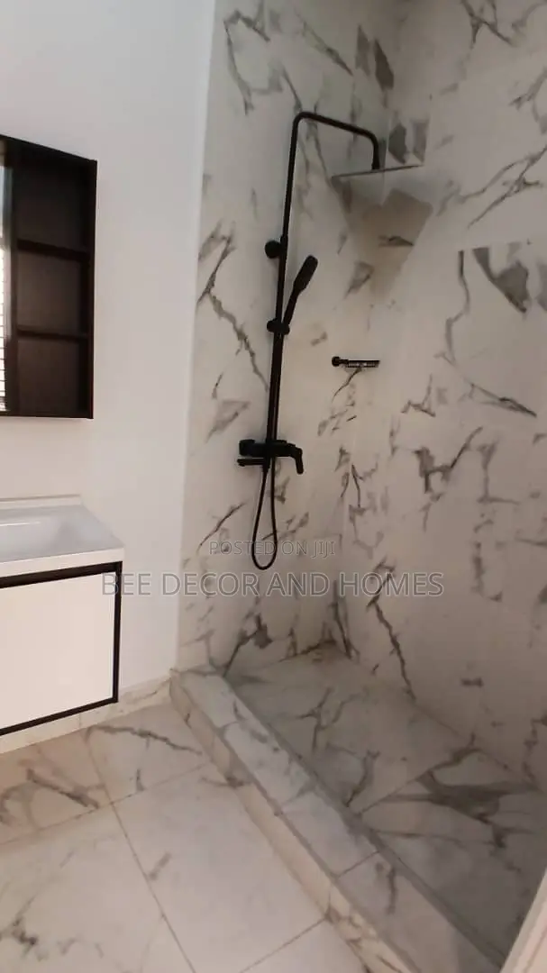 3bdrm House in Bee Decor & Homes, Achimota for sale in Achimota