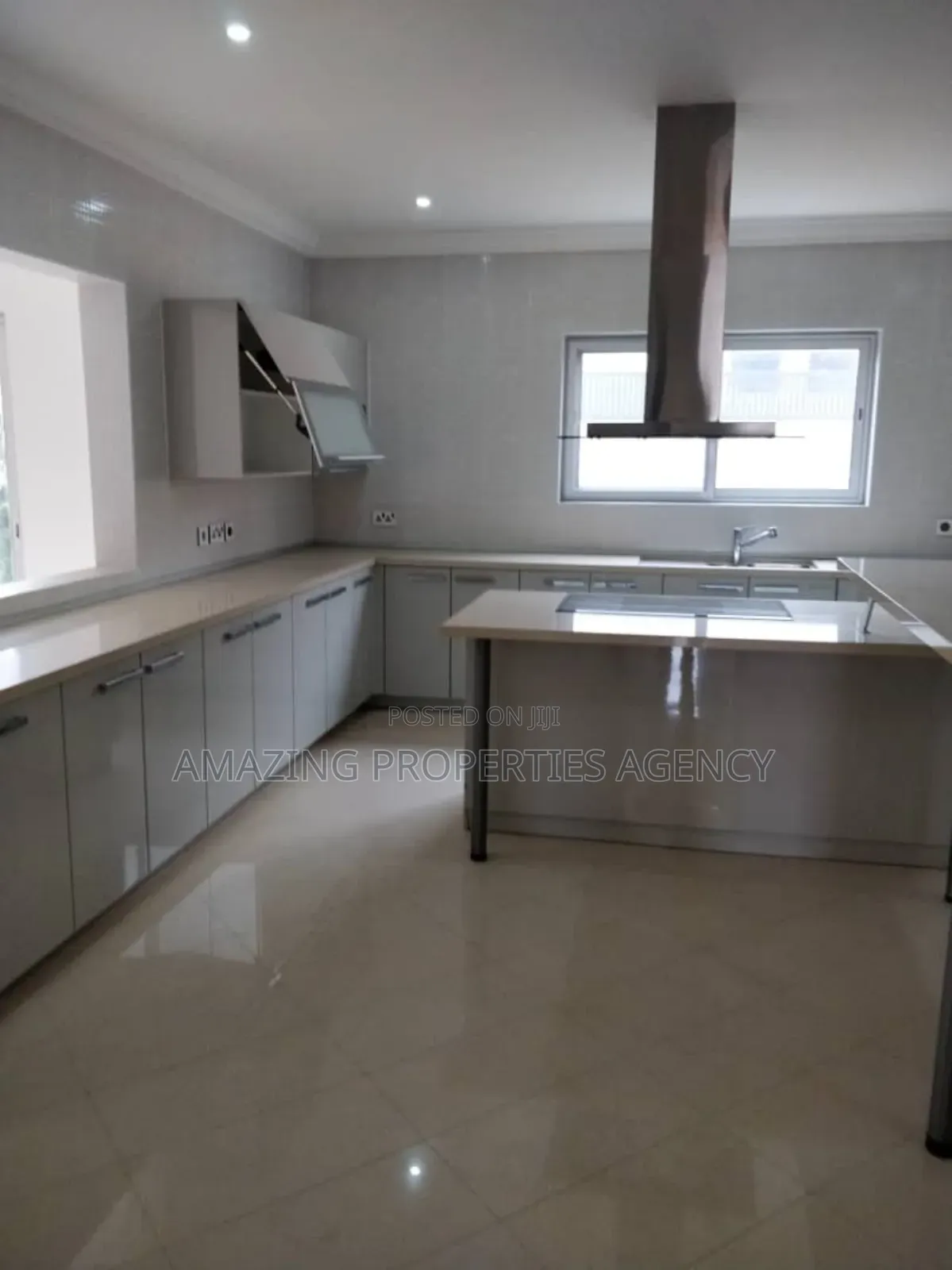 5bdrm House in Adjiriganor for sale in Adjiriganor